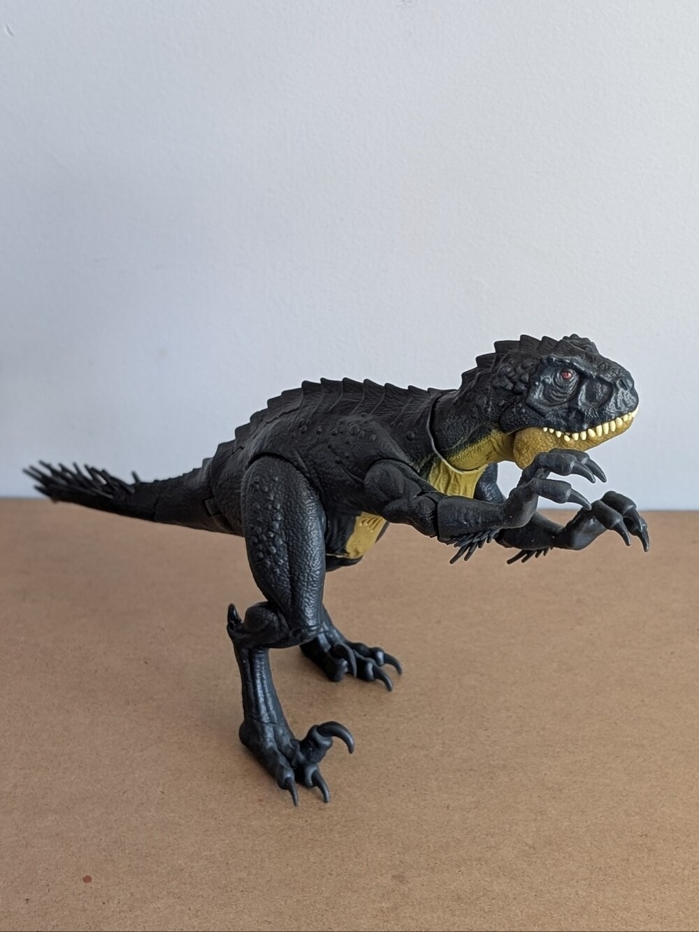 Jurassic World Camp Cretaceous Slash 'N Battle Scorpios Rex Toy 13"